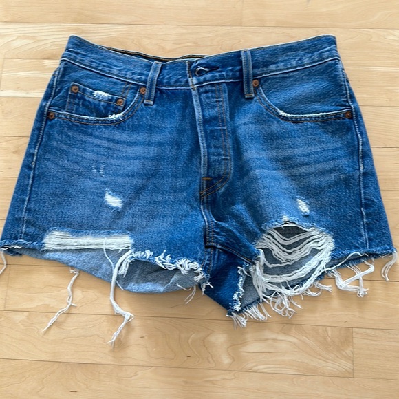 Levi 501 Denim Shorts - Picture 1 of 5